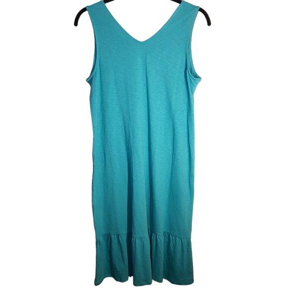"Flounced-Hem Double V-neck Knit Dress" - Picture 6 of 8